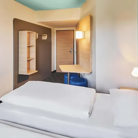 B&B Hotel Darmstadt Hotell 3*