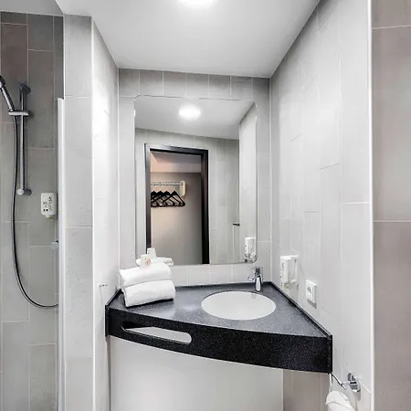 B&B Hotel Darmstadt Hotel 3*